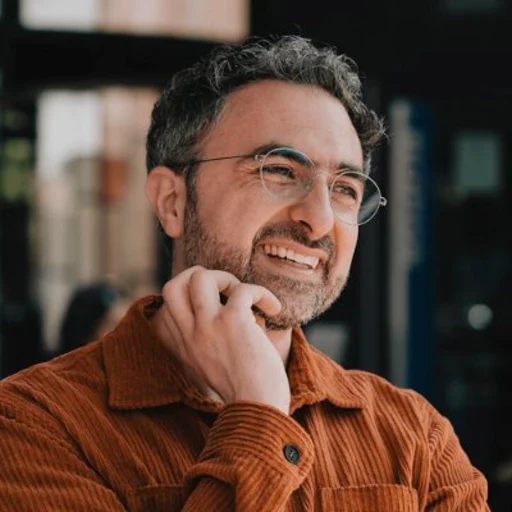 Mustafa Suleyman avatar or logo
